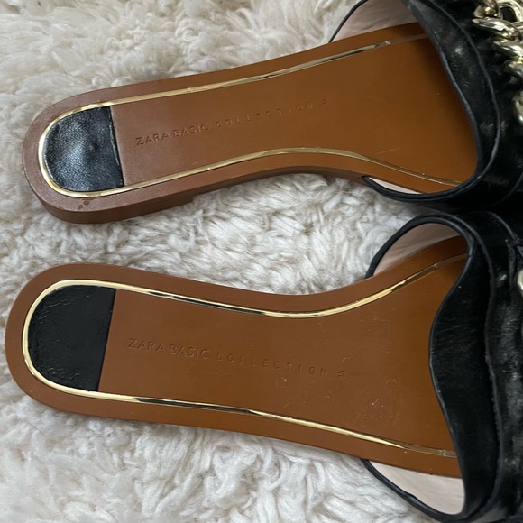 Zara Basic Black Gold Chain Slide Sandals Size 5/5.5 - Picture 3 of 7
